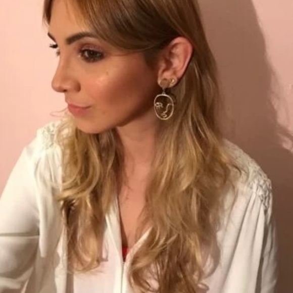 Hallow Abstract Face Earring - Modern Boho Style - Picture 3 of 6